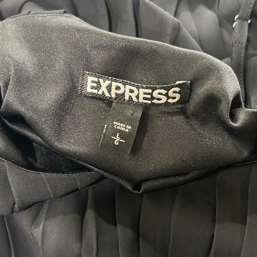 Express Top - Picture 4 of 4